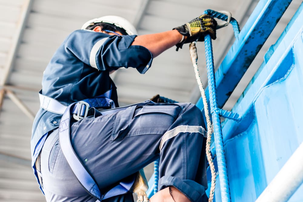 What is covered in fall protection training - AIP Safety Calgary